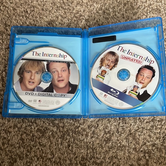 The internship on blu ray and dvd 2 discs set - Picture 3 of 6
